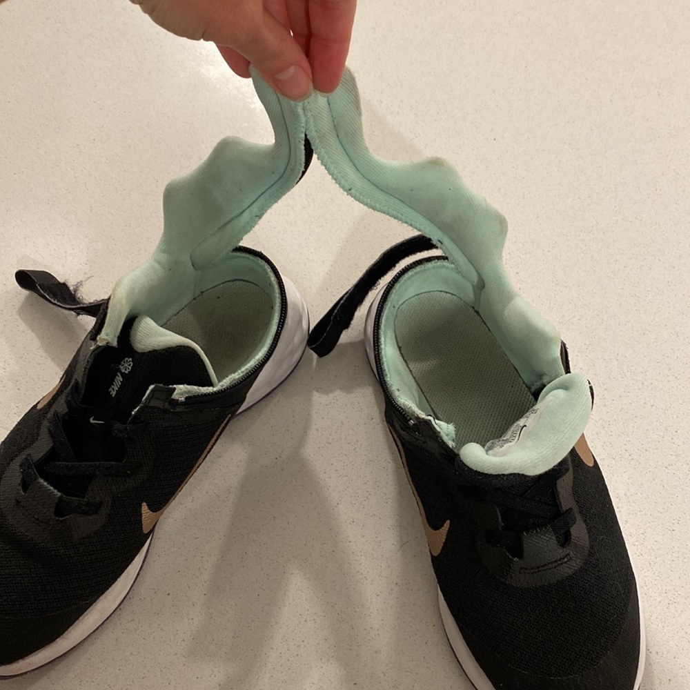 Nike Youth Flyease Adaptive Athletic Shoes Size 3 - Picture 7 of 11